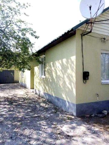 Продається просторий будинок