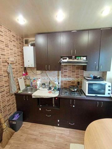 Продам,2к кв Днепр, капитальный ремонт, кирпичный дом. Парковка во дворе.