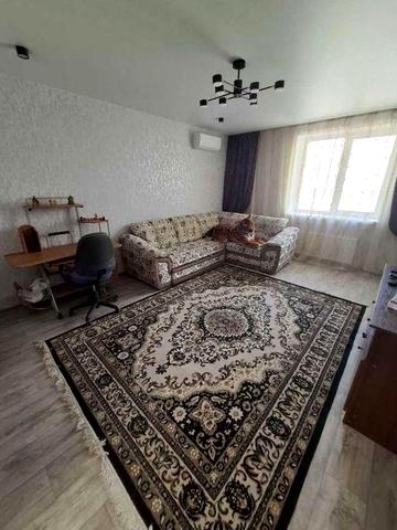 Світла квартира у Роздільній