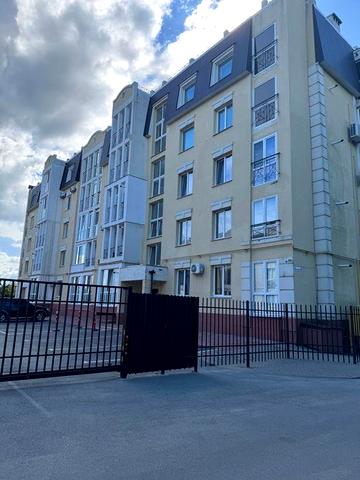 Продам видовую двухкомнатную квартиру в центре города
