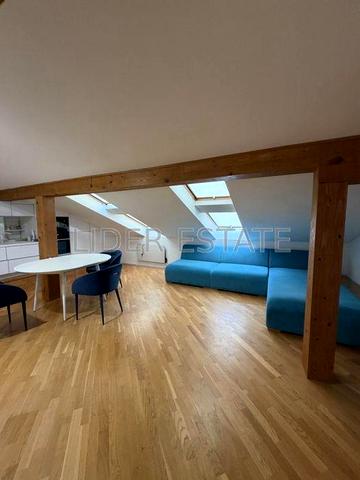 Продаж квартири 3 кімн, 4/4, 120 м2, Ужгород