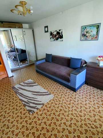 Продам 2-кімнатну квартиру  з усім (48 м.кв.)