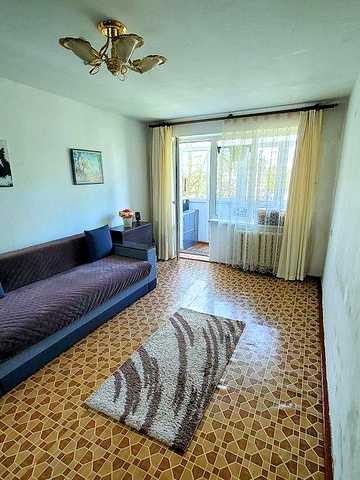 Продам 2-кімнатну квартиру  з усім (48 м.кв.)