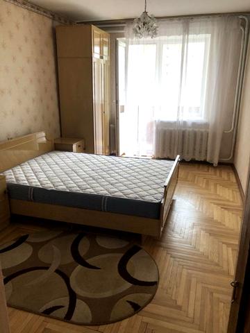 Володимира Івасюка просп. (Героїв Сталінграду), 14