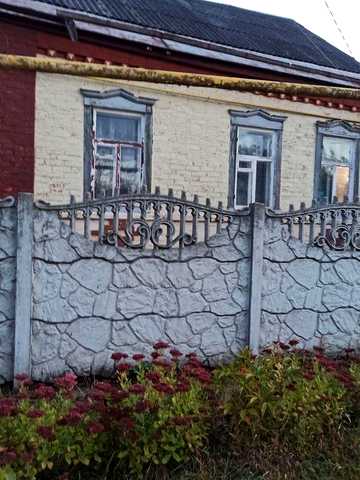 Продам 1/2 будинка