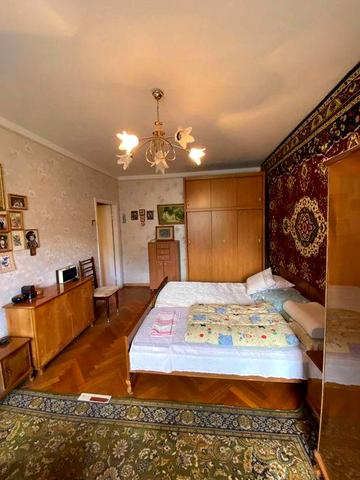 Продам 3-х окрему на Печерських Липках