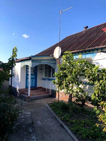 Продаєтья будинок  в с.Юрківка з усіма меблями та технікою