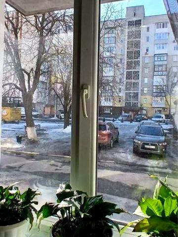 Продаж 2-кімнатної квартири в центрі міста!50,6м2.Під бізнес