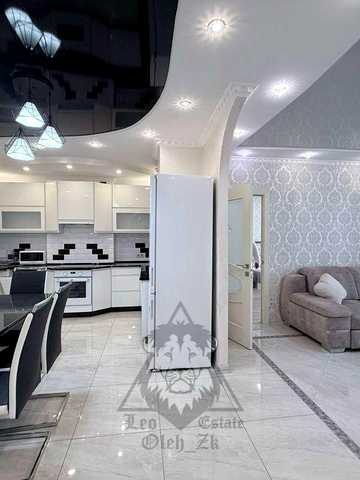 Оренда СУЧАСНОЇ  3-кім кв. 85м² ЖК " Парус " вул. Липинського 28 / Чорновола . До центру 15 хв пішки. Є БАЛКОН