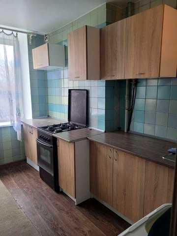 Продам 2к Шевченківський р-н вул Білоруська 17-б,поруч метро