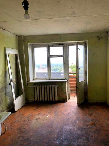 Продається однокімнатна квартира в м.Лозова