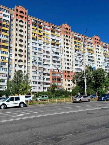 Продажа 3-х кім квартири вул. Рональда Рейгана, 9