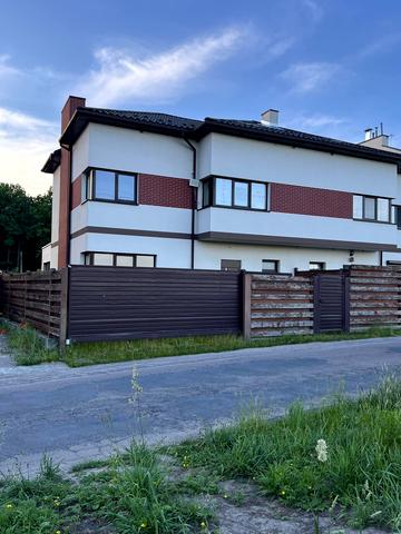 None 142000 USD