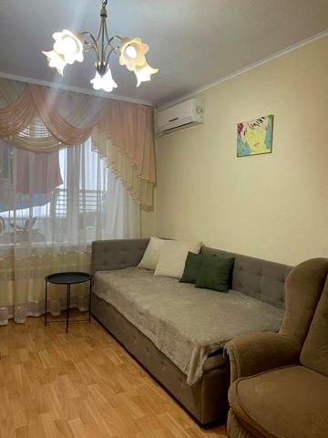 Продам квартиру 1-кімнатну Павлоград