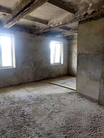 Продам 3-кімнатну квартиру. Пр-т Незалежності,5.