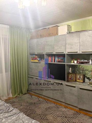 Продаж 1к квартири вул. Камянська 120. Метро Вирлиця, Харківська.