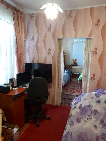 Здам пів будинку