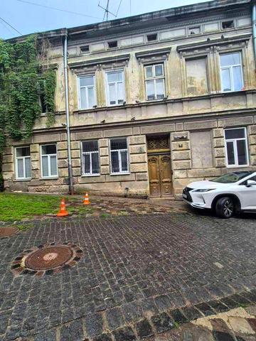 Продається квартира в центрі міста з ремонтом