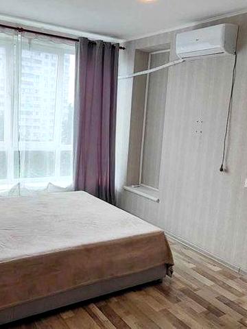Метро Нивки, Сирецька. вул. Корчака (Баумана),64. Квартира з ремонтом!