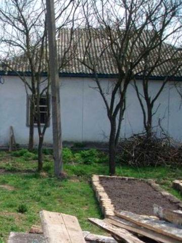Продам дом в с.Нова Прилука ,не в жилом состояние.