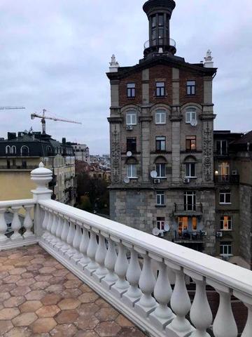 продаж 3-х кім квартири в Центрі,вул.Круглоуніверситетська,18/2