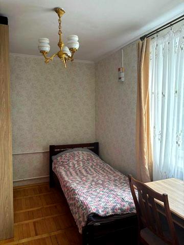 Оренда 3 кімнатної квартири . Нова Лінія. 4500 гр за кімнату . Дівчата