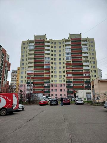 Академіка Сахарова вул., 20-Б