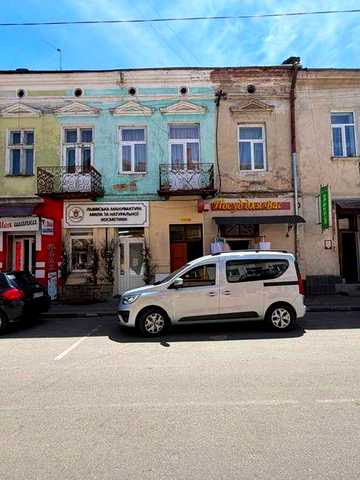 Продаж 3 кімнатної квартири у центрі міста Стрия
