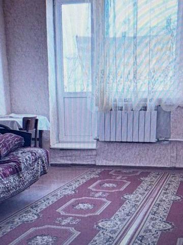 Продам м.Мерефа 2х.комн.квартиру 50м.19т.800