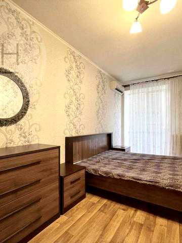Продаж 3 квартири вул, Герасима Кондратьева