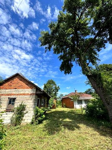 Продам будинок та земельну ділянку в с. Андріївка Золочівського району Львівської області