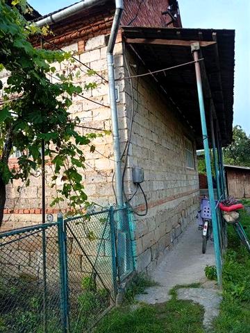 Продаю будинок терміново !смт Великий бичків.