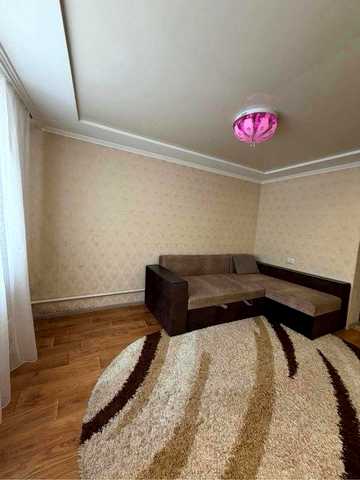Продаж частини будинку в Центрі ( поряд з нвбережною)