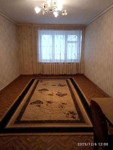 Здаю 4-х кімнатну квартиру, пр. Центральний - вул. Шосейна, з меблями.