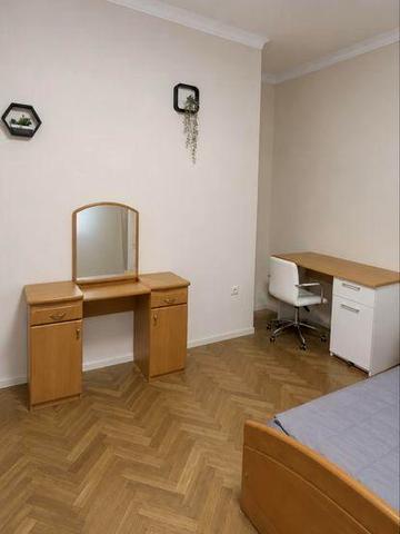 Оренда однокімнатної  кімнатної квартири в центрі міста вулиця Кубанська , поряд Академія Мистецтв