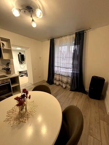 Без комісії!!!Частина будинку з новим ремонтом 35 м² на вул. Львівська