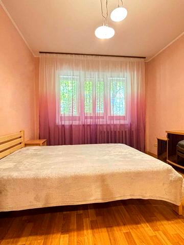 Героїв Дніпра вул., 5