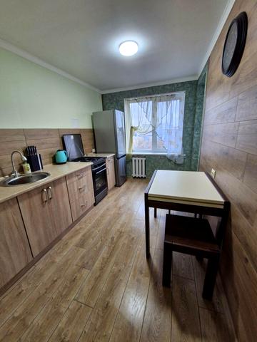 Олександра Поля просп. (Кірова), 102-Д