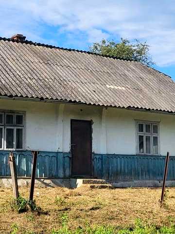 Будинок у селі Карапчів за 50 км від м. Чернівці