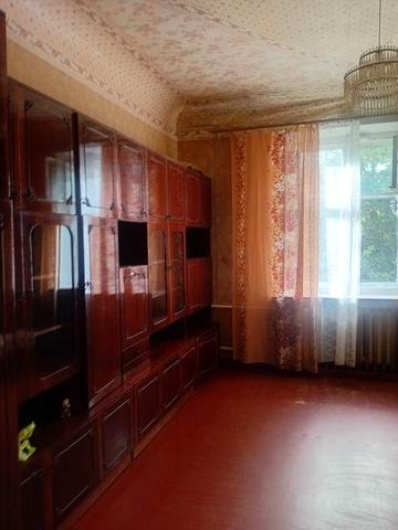 Продам 3 комн. Квартиру 70 м2 2 эт.2эт.дома 19000уе