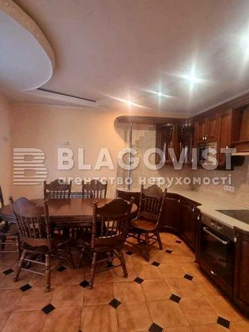 Оренда 3-кімнатної квартири 103 м² біля метро Вокзальна. Вул. Мокра, 3