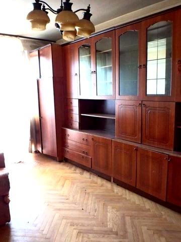 Продається, світла двокімнатна роздільна квартира вул. Олешківська, 4-6/2, одна зупинка ст. м. Сирець, ст. м. Дорогожичі.