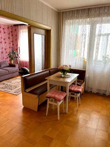3-кімнатна квартира, Ризький квартал, 5 поверх, біля лісу
