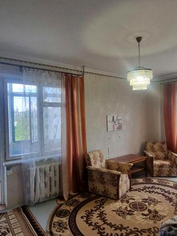 Оренда квартири на Шуменському . Ліфт працює .