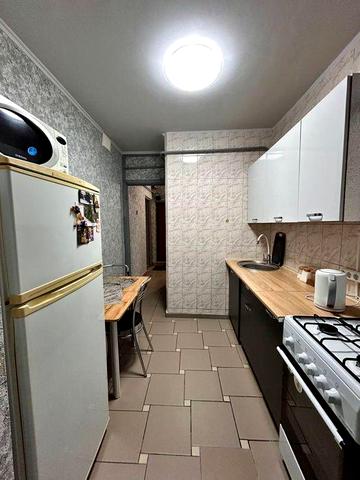 Продам квартиру метро Ак.Барабашова +свой подвал и отдельный вход