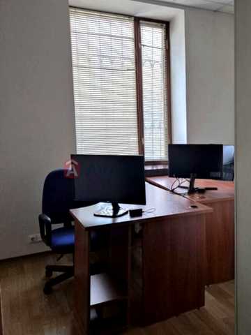 Правды (Леонида Жаботинского ул.), 7, Вознесеновский, Запоріжжя, Запорізька 31100 USD