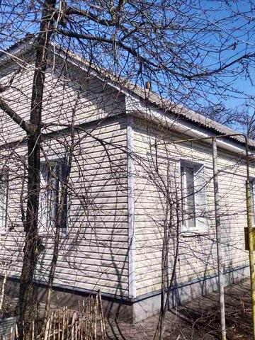 Продається будинок в центрі  с. Дмитрівка Ніжинського району