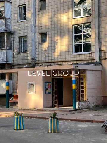 Метро Нивки Продаж 1-к квартири, вул.Базилевича, 2/13 Під ремонт
