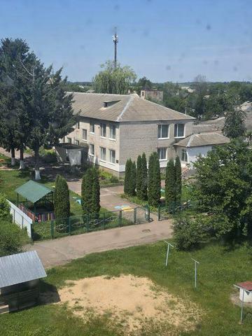 Продам 3-х  кімнатну квартиру смт.  Головно