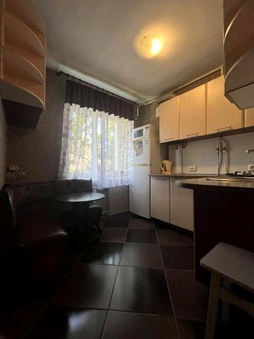 Продаж 1-к квартири, вул. Благовісна, центр, цегляний будинок